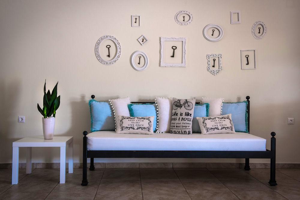 Kristalli Hotel Apartments มาเลีย ภายนอก รูปภาพ