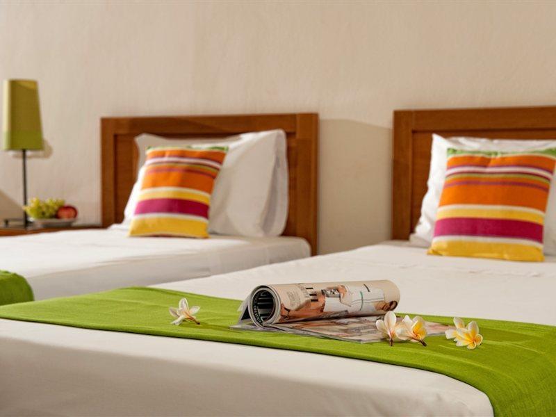 Kristalli Hotel Apartments มาเลีย ภายนอก รูปภาพ